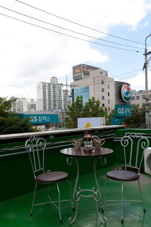 Monai Guesthouse Seoul Bagian luar foto