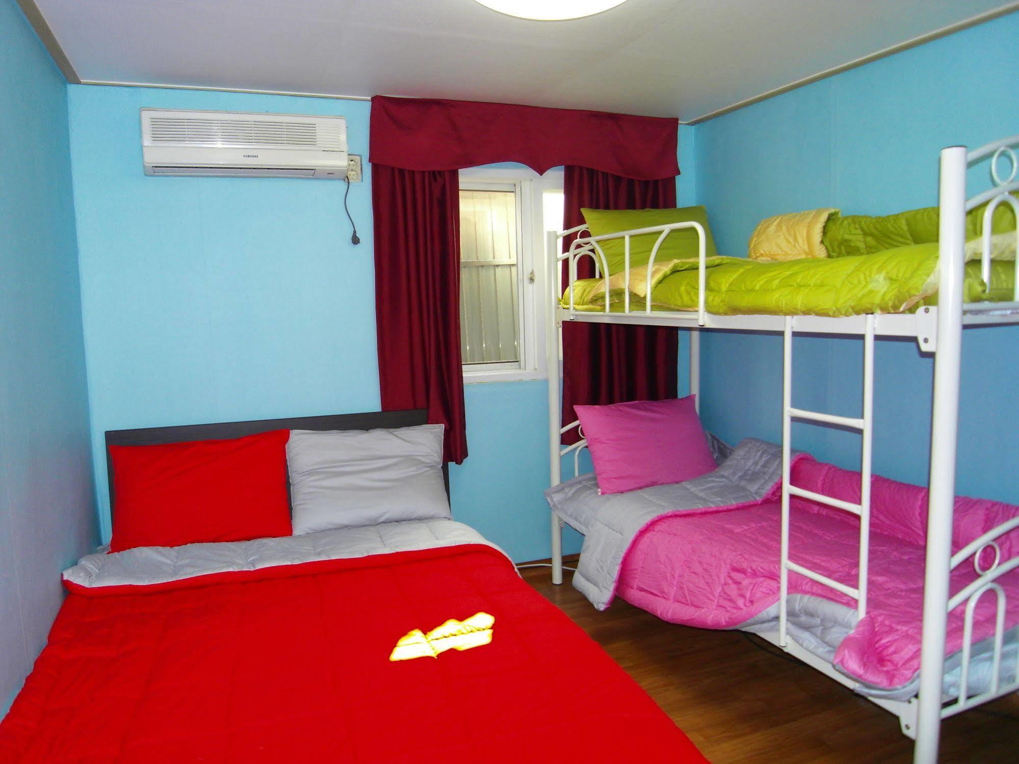 Monai Guesthouse Seoul Bagian luar foto
