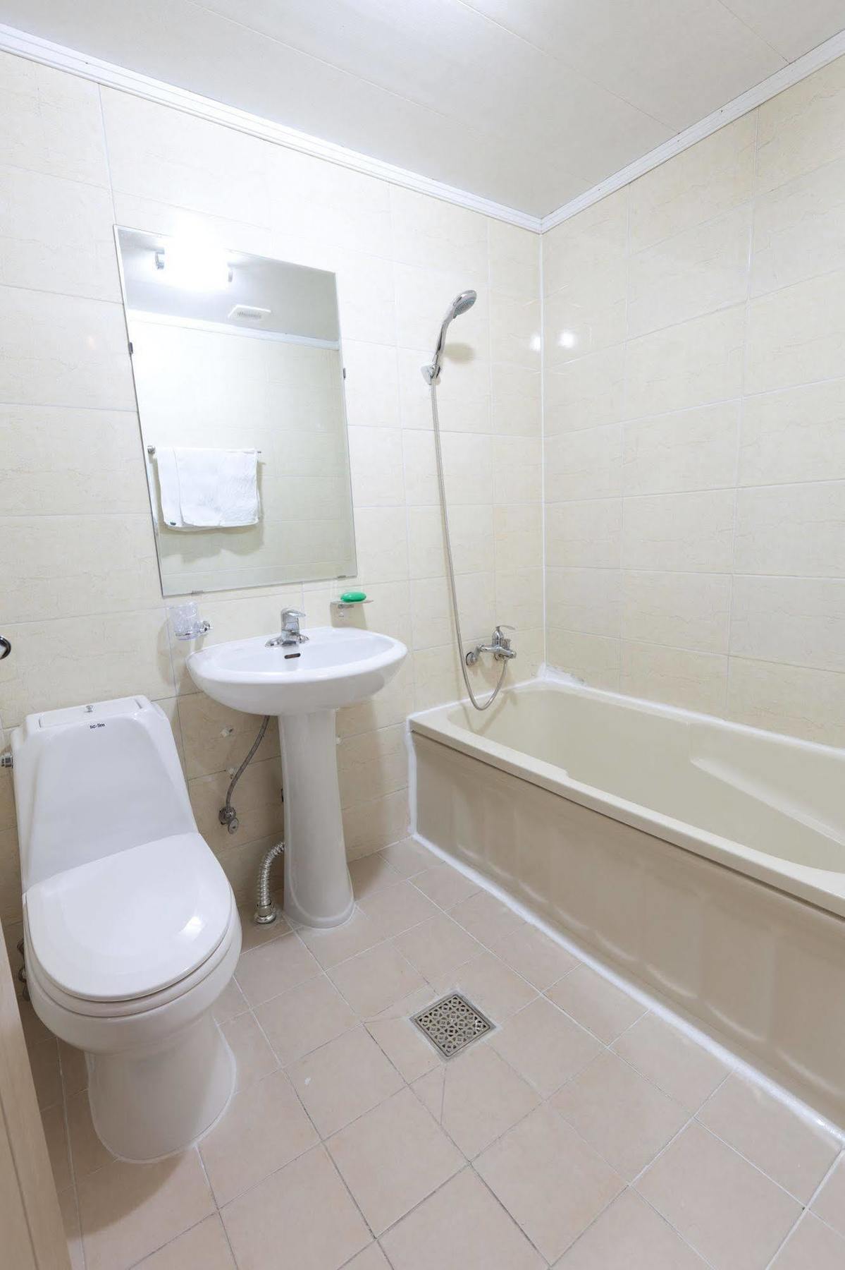 Monai Guesthouse Seoul Bagian luar foto